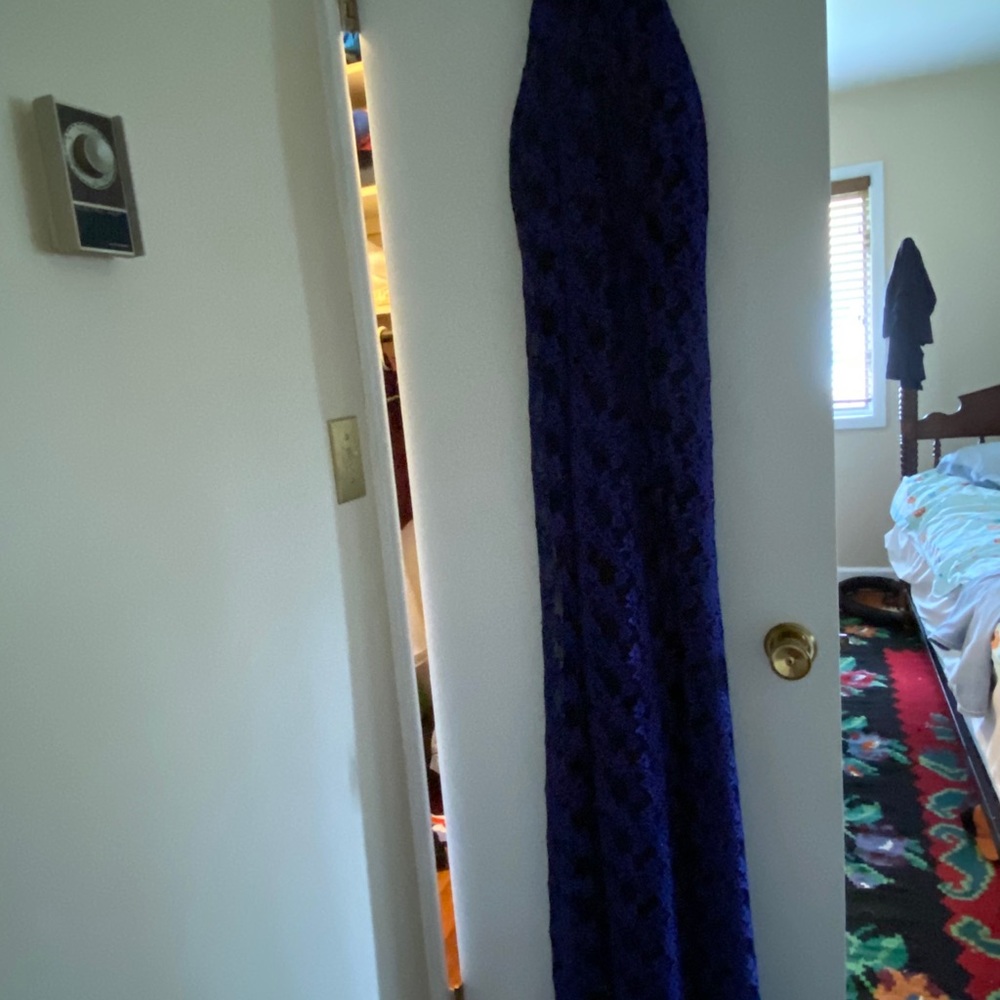 Dress - Picture 4 of 4